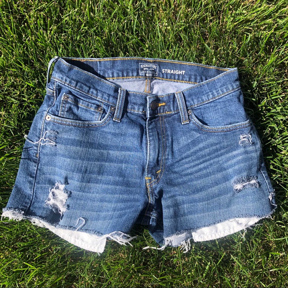 Levi’s denim shorts